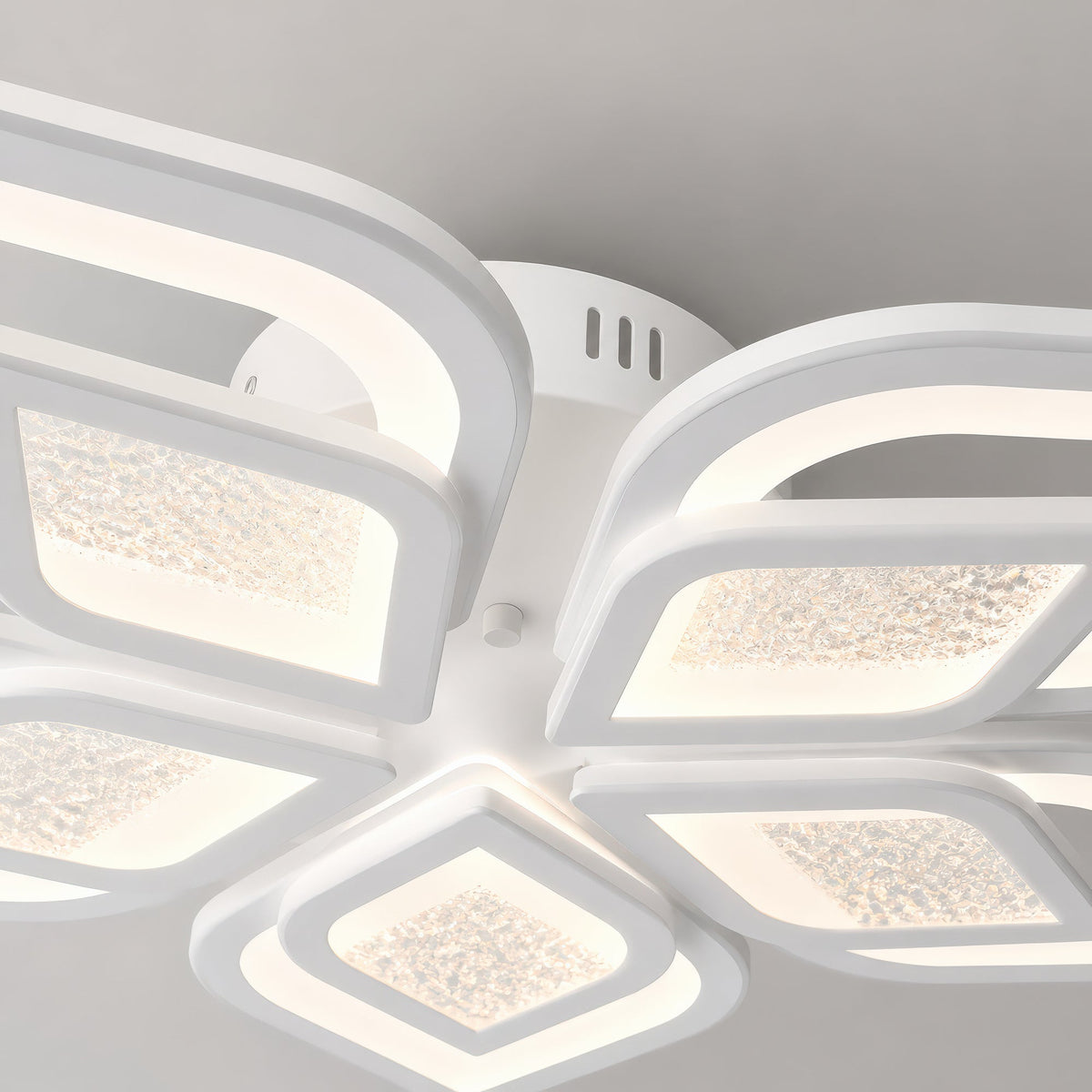 LT018_5WH — LT018_5WH - 9. DETAIL 2.jpg