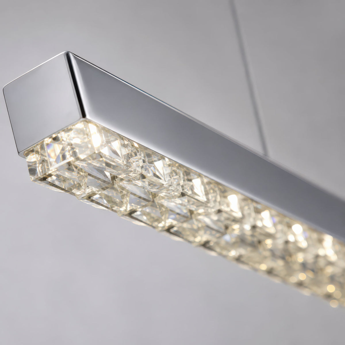 Lustra LED LIBORIA LT025/5, detaliu al cristalelor
